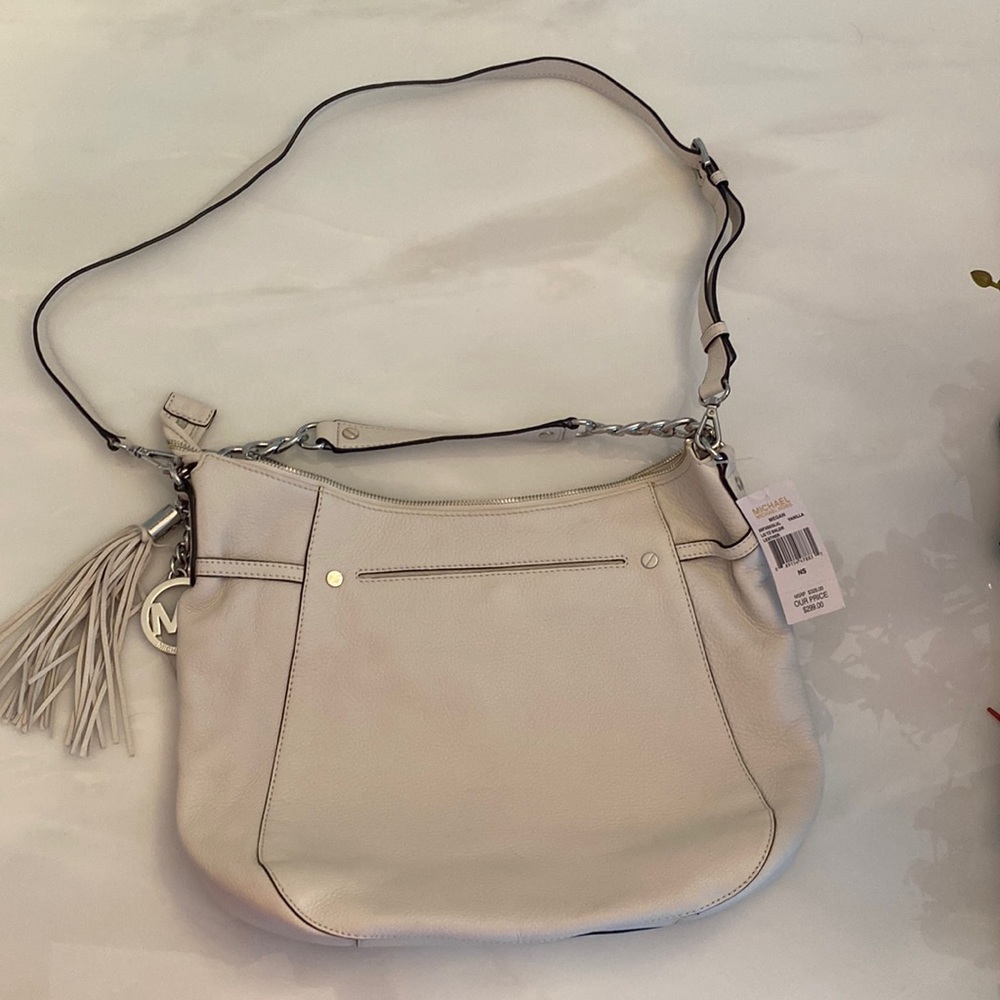 NWT Michael Kors Megan large vanilla shoulder purse.